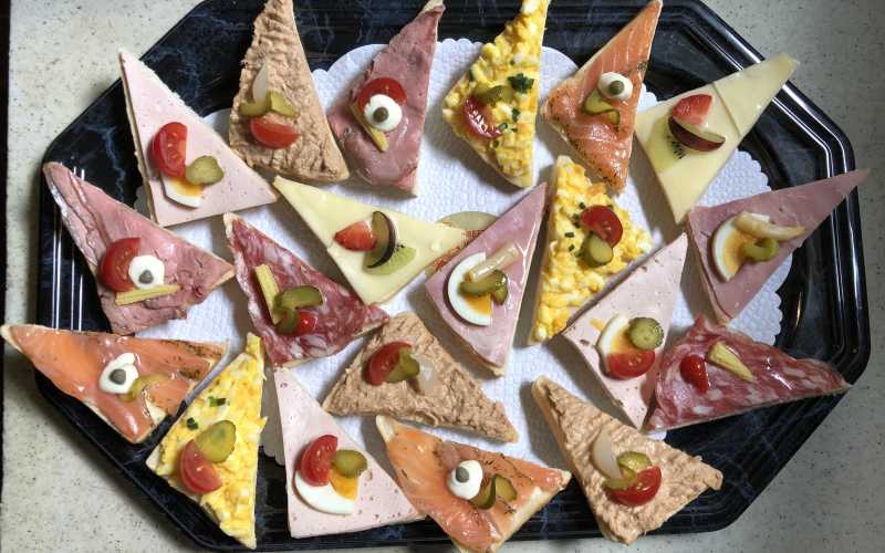 Apero, Häppli, belegte Brötli